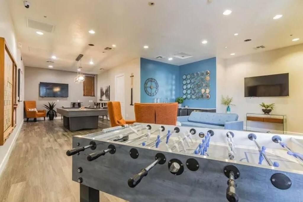Modern 2Br Oasis! Lägenhet Phoenix Exteriör bild
